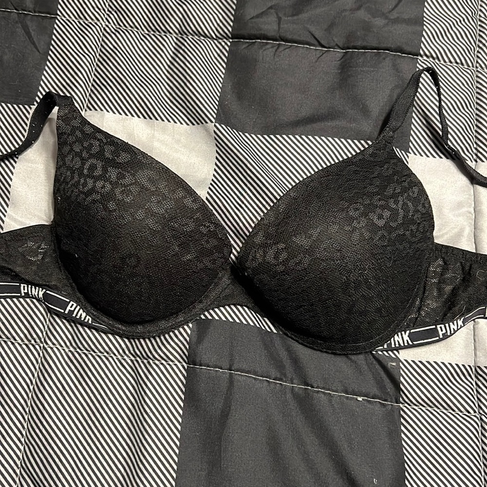 PINK Victoria’s Secret push up bra